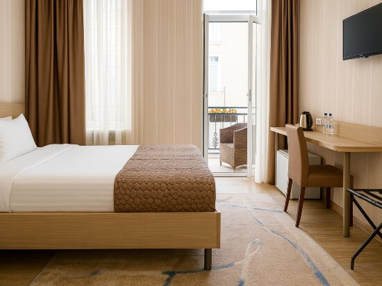 Фото Rustaveli Palace