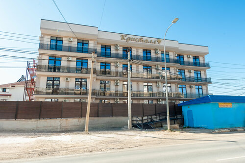 Гостиница Кристалл в Феодосии