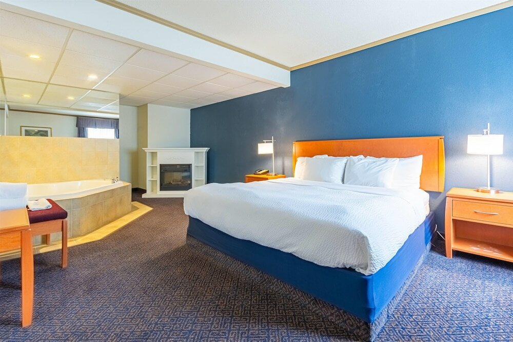 Фото Days Inn by Wyndham Drayton Valley