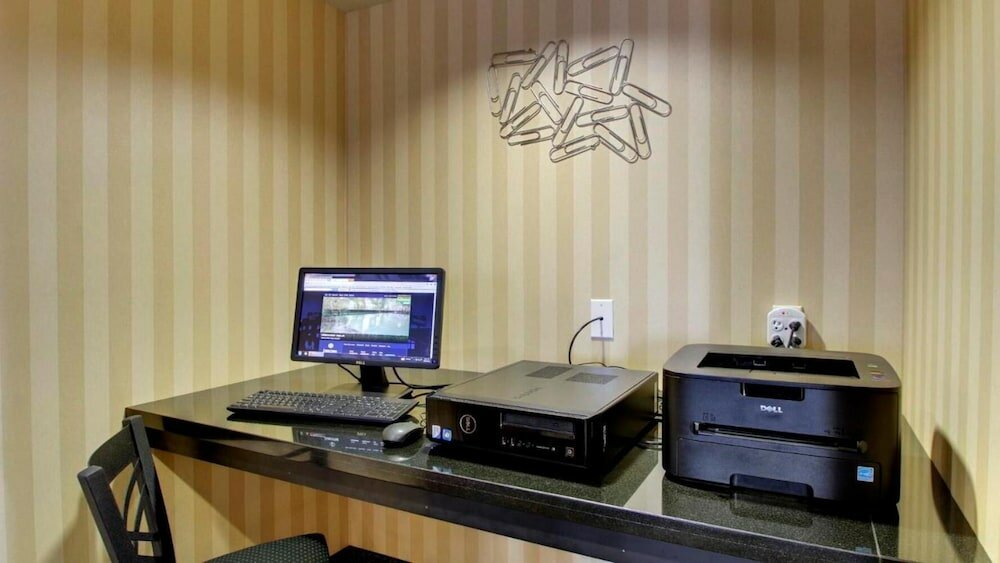 Фото Cobblestone Hotel & Suites - Wayne