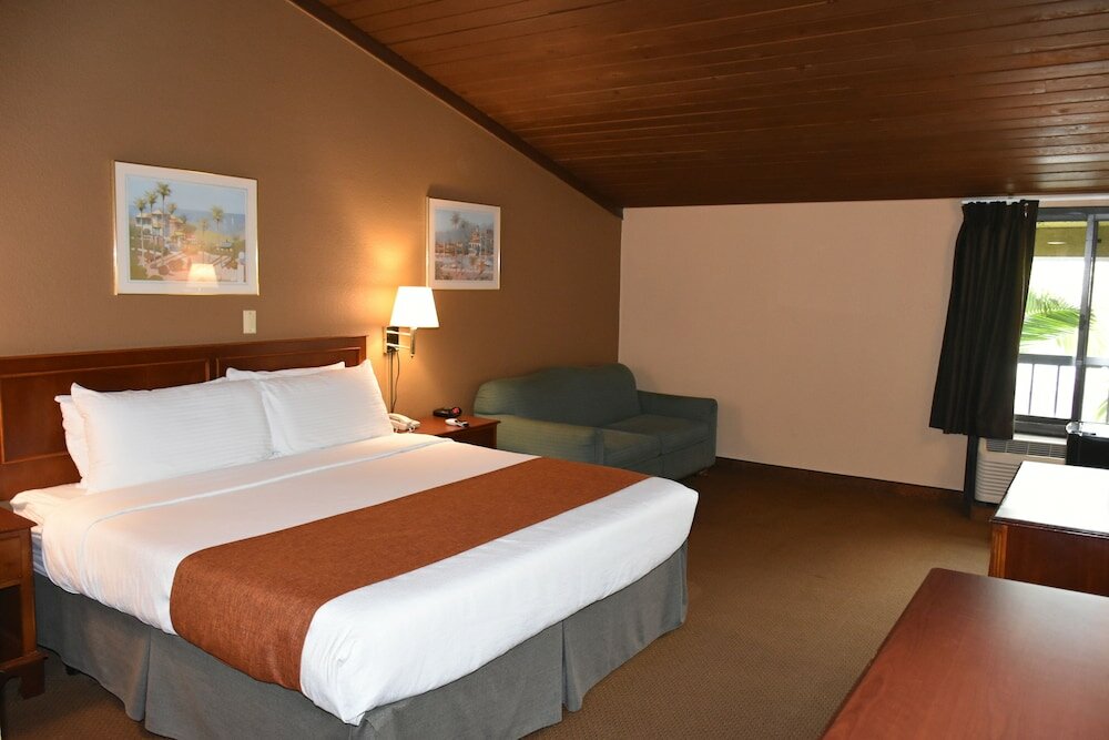 Фото Ontario Airport Inn