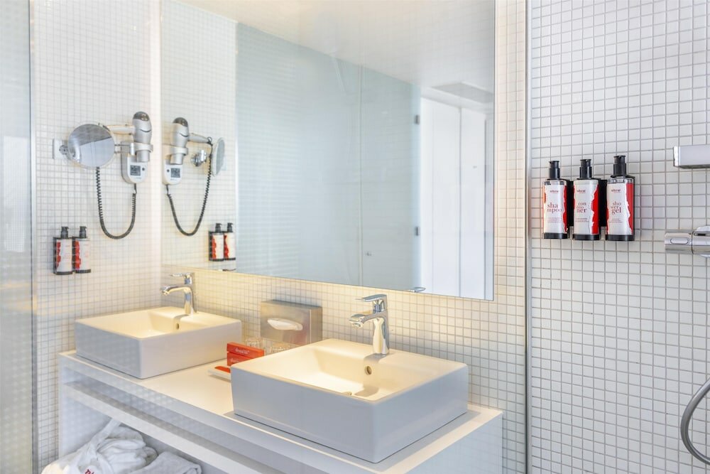 Фото Nhow Rotterdam Hotel