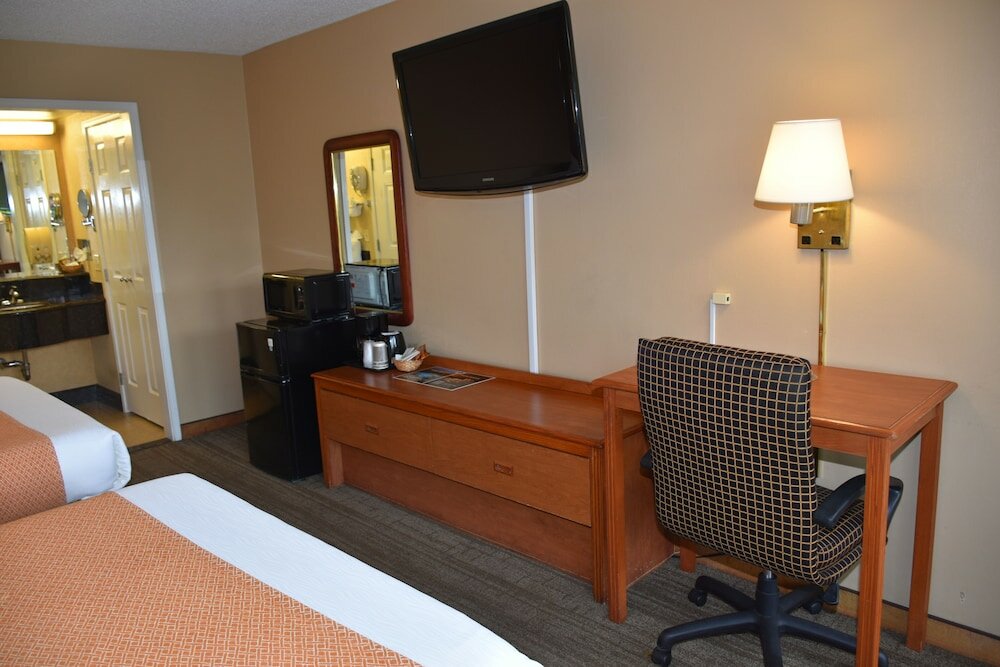 Фото Ontario Airport Inn