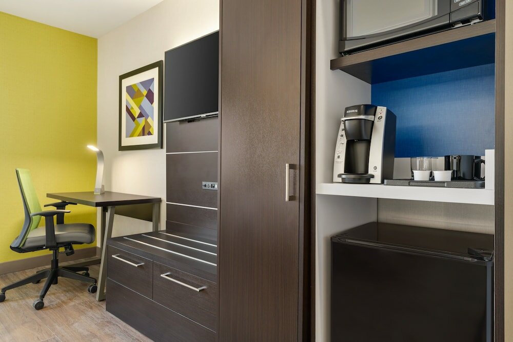 Фото Holiday Inn Express Jamaica - JFK AirTrain - NYC