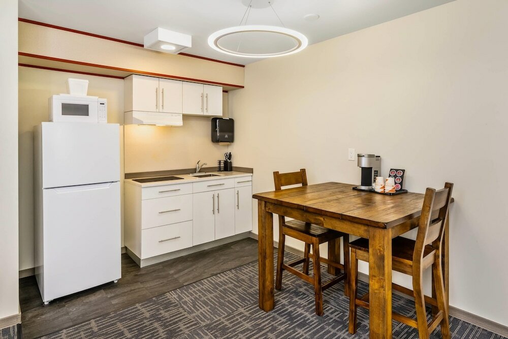 Фото Quality Inn Sunshine Suites