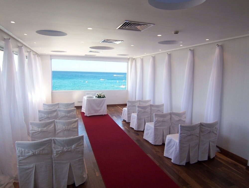 Фото Sunrise Beach Hotel