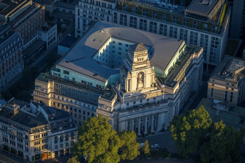 Фото Four Seasons Hotel London at Ten Trinity Square