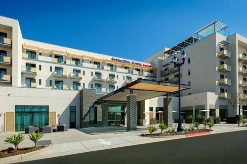 Гостиница SpringHill Suites by Marriott San Diego Oceanside/Downtown в Оушенсайде