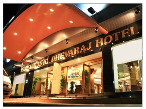 Гостиница Dhevaraj Hotel