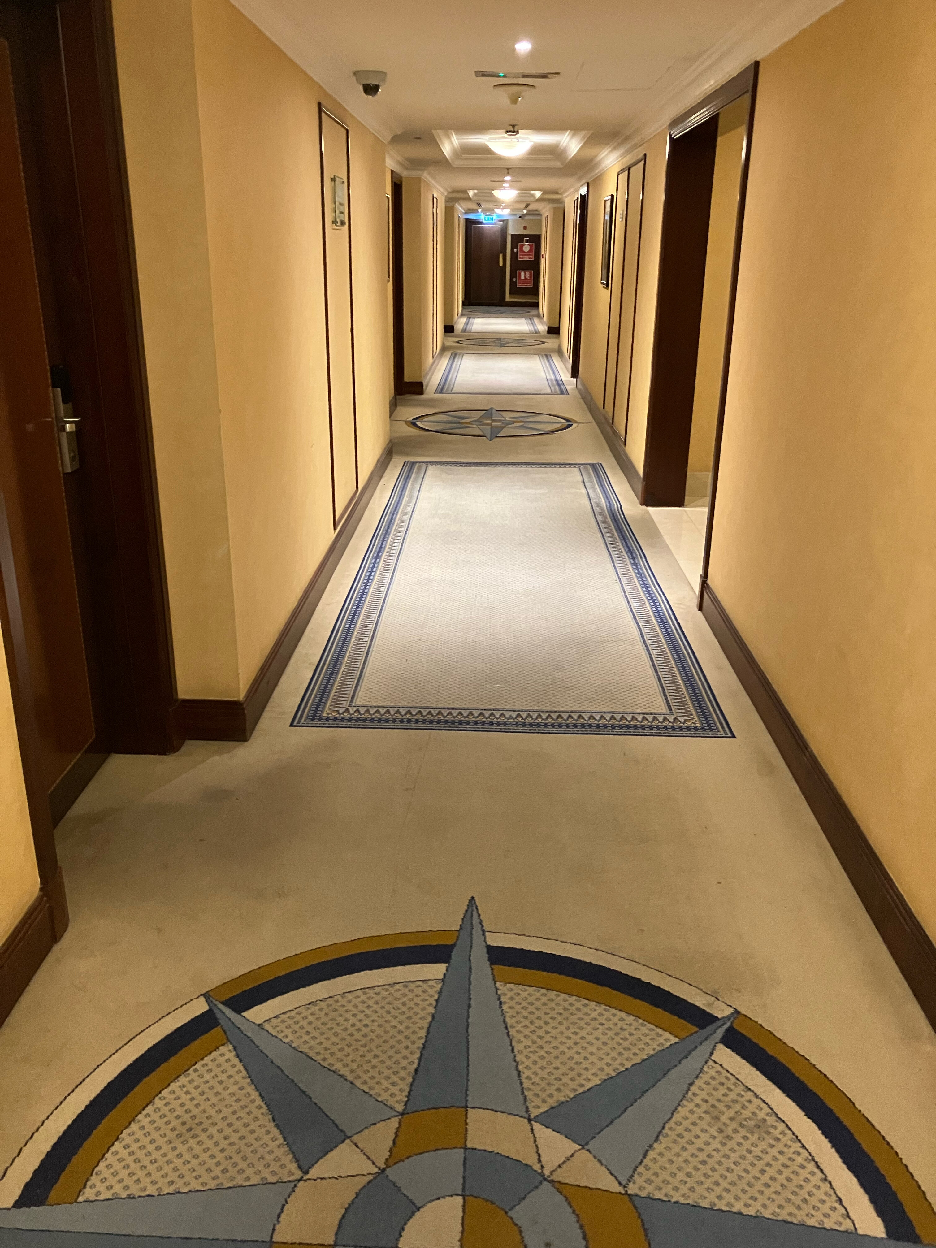 Фото Corniche Hotel Abu Dhabi