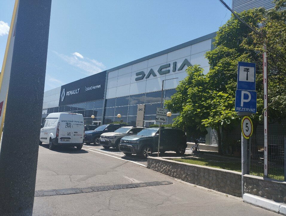 Автосалон Renault Moldova Daac Hermes, Кишинев, фото