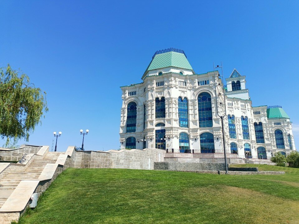 Фото Театральная