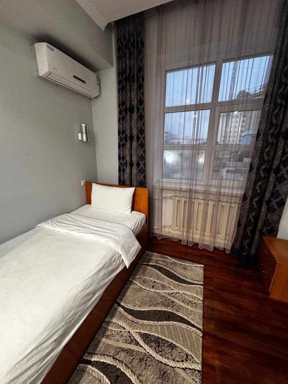 Фото Soluxe Bishkek Hotel