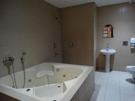 Фото Hotel Sogo Quirino Motor Drive Inn