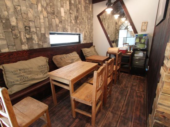 Фото February Hotel Hwanggeum