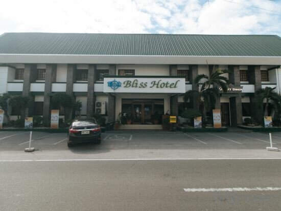 Фото Capital O 740 Bliss Hotel Dau