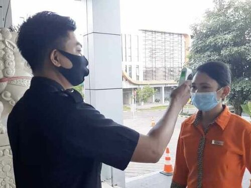 Внешний вид отеля Отель Harper Perintis Makassar в Макасаре, фото 5