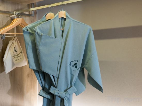 Фото Arbour Hotel and Residence