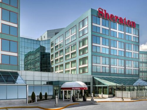 Внешний вид отеля Sheraton Gateway Hotel In Toronto International Airport в Миссиссоге, фото 1