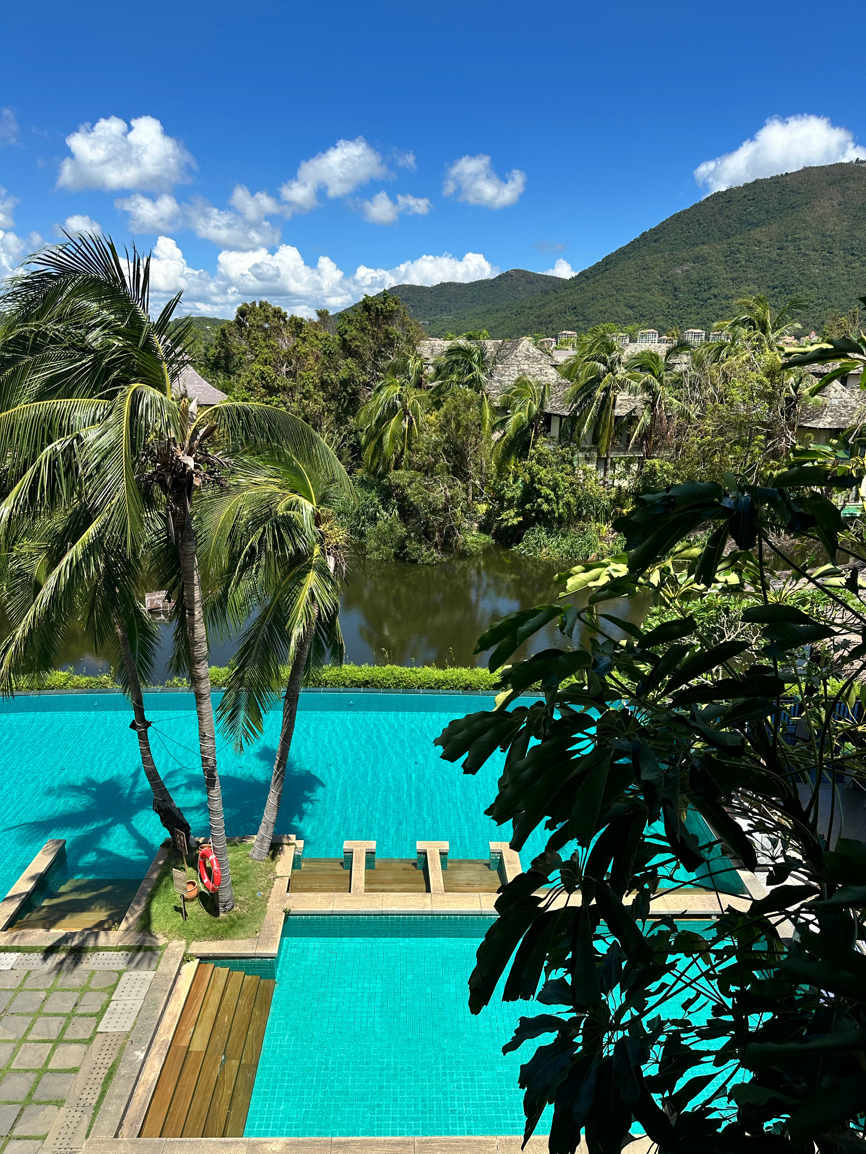 Фото Yalong Bay Villas and SPA