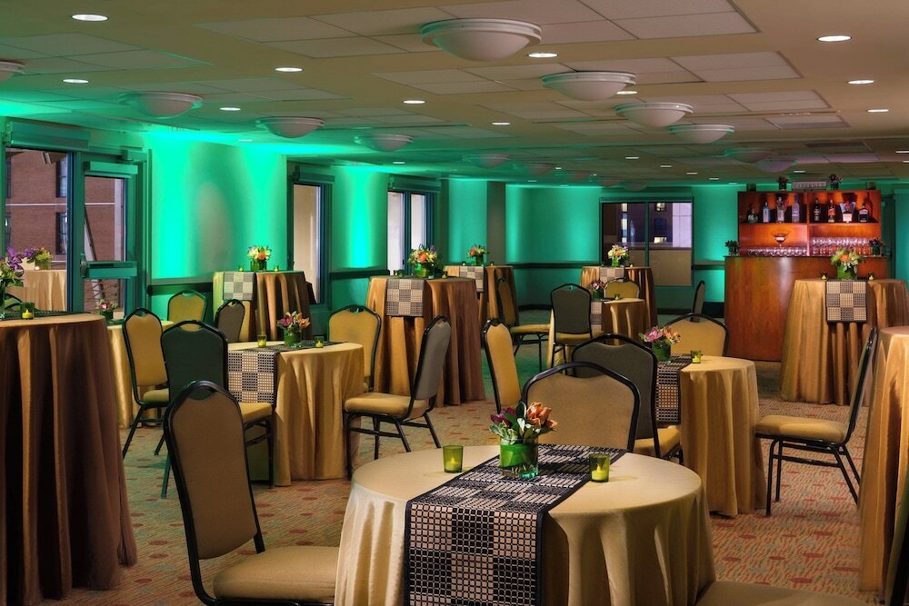 Фото San Diego Marriott Gaslamp Quarter