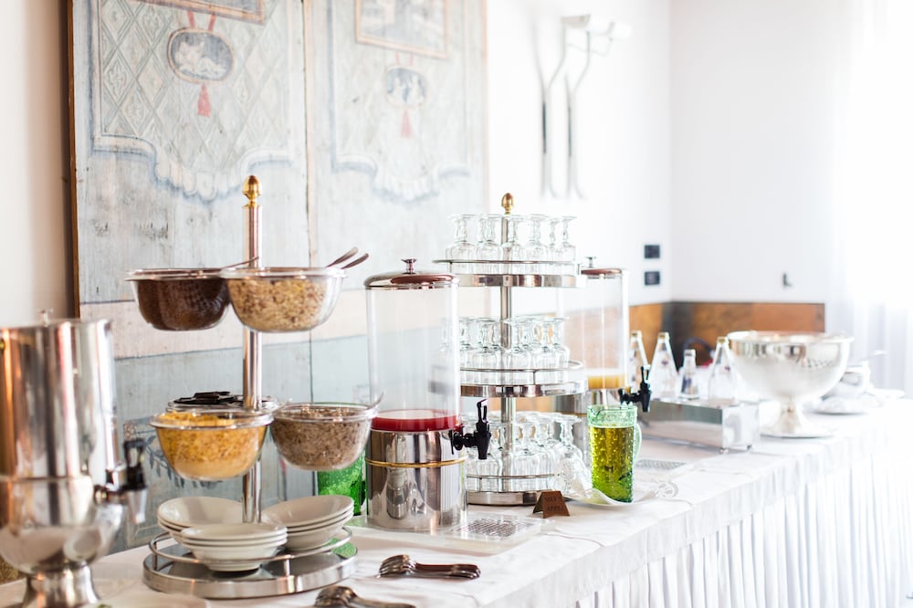 Фото Residenza d'Epoca Albergo Quattro Fontane