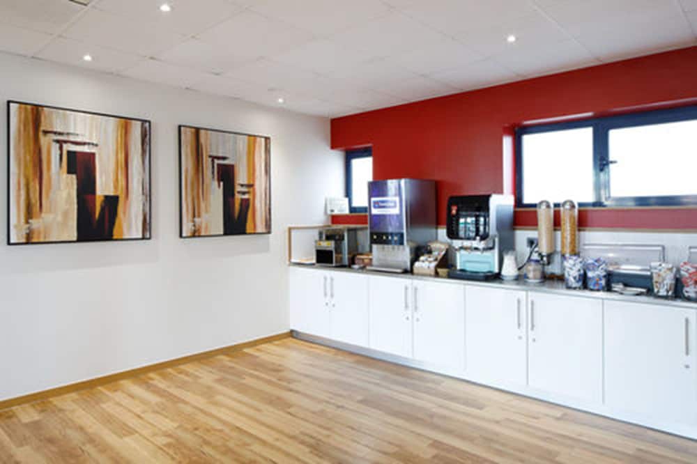 Фото Travelodge Barcelona Fira