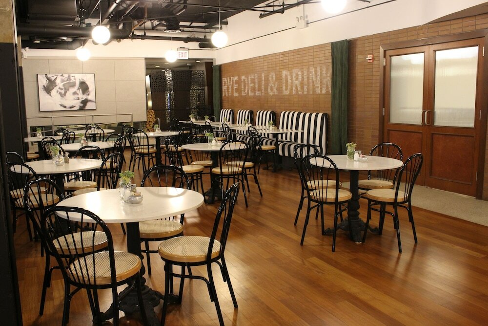 Фото Crowne Plaza Chicago West Loop, an Ihg Hotel