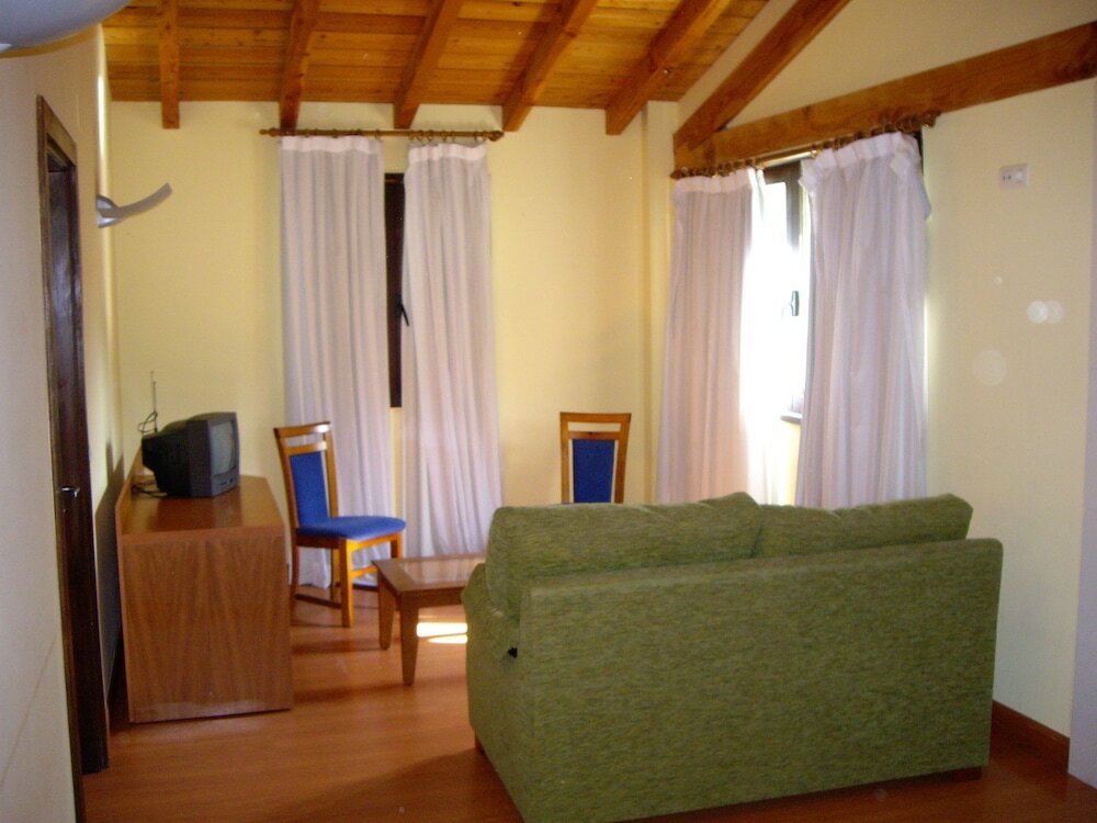 Фото Hotel Ibaigune