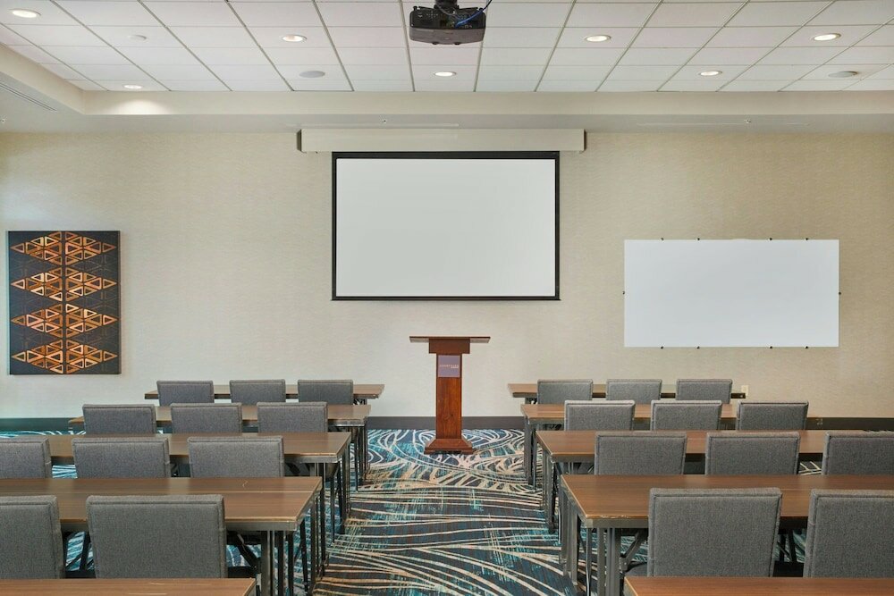 Фото Courtyard by Marriott Oahu North Shore