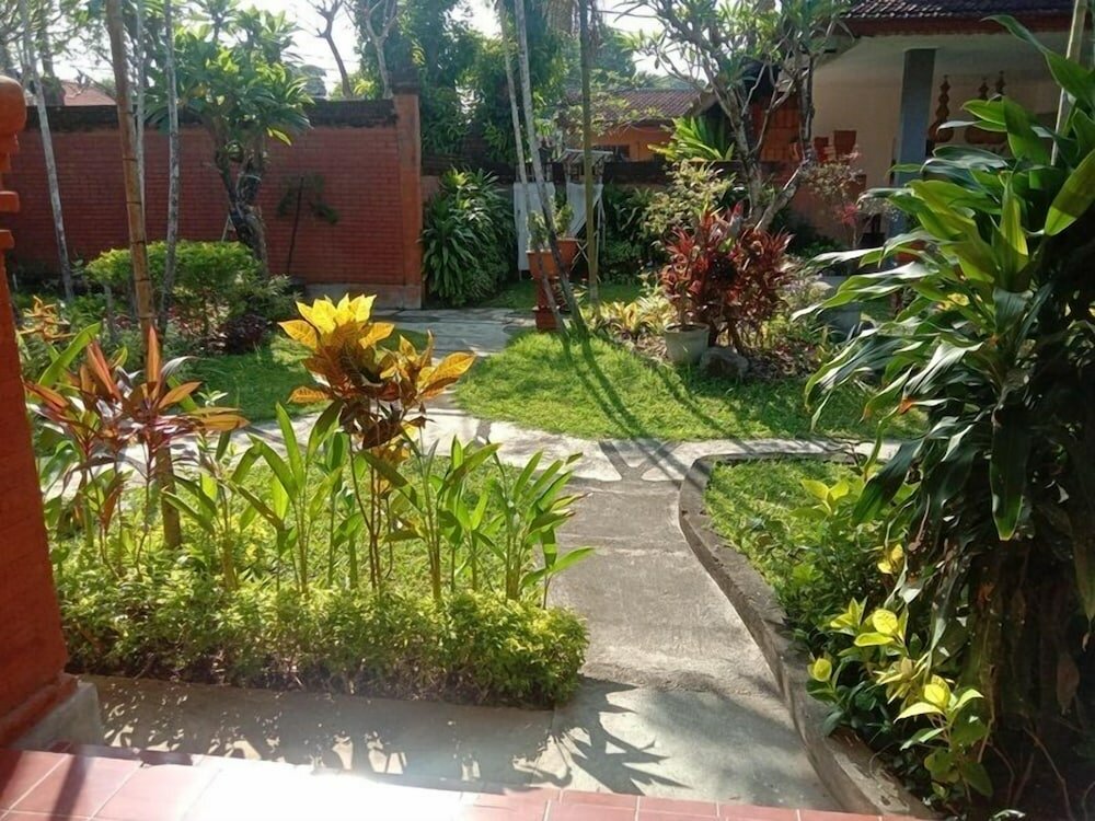 Фото Ramayana Hotel Sanur