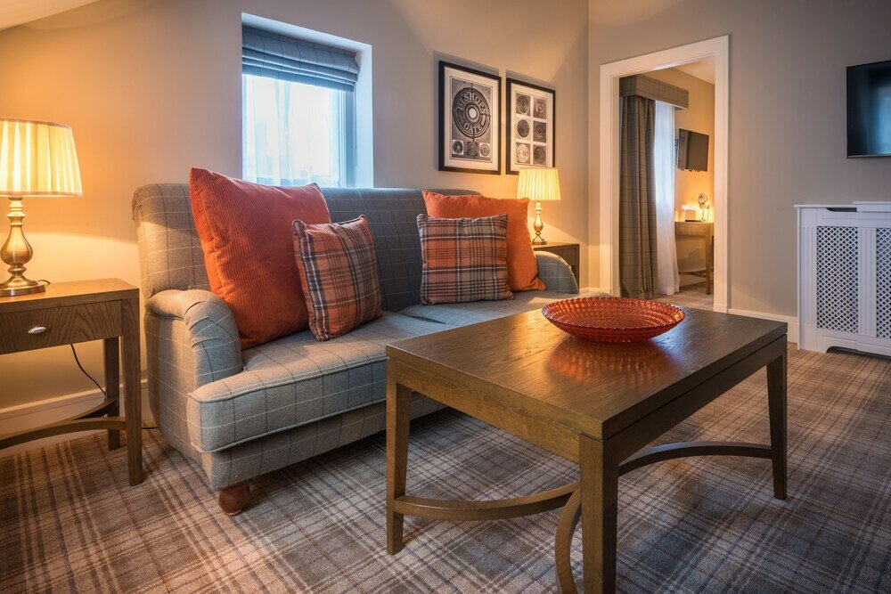 Фото Bishop's Gate Hotel