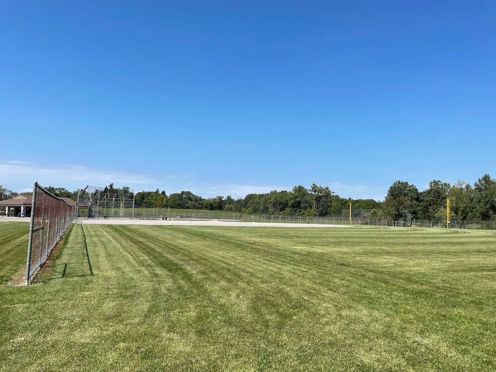 Фото Holiday Inn & Suites Farmington Hills - Detroit Nw