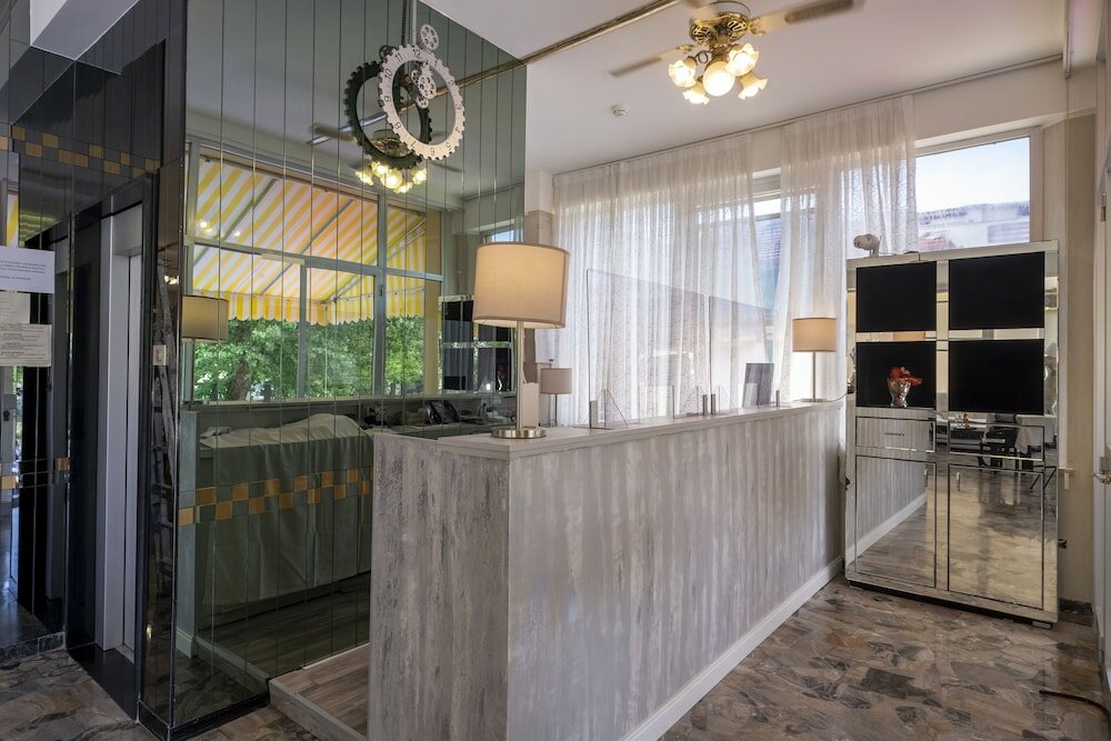 Фото Hotel Giumer