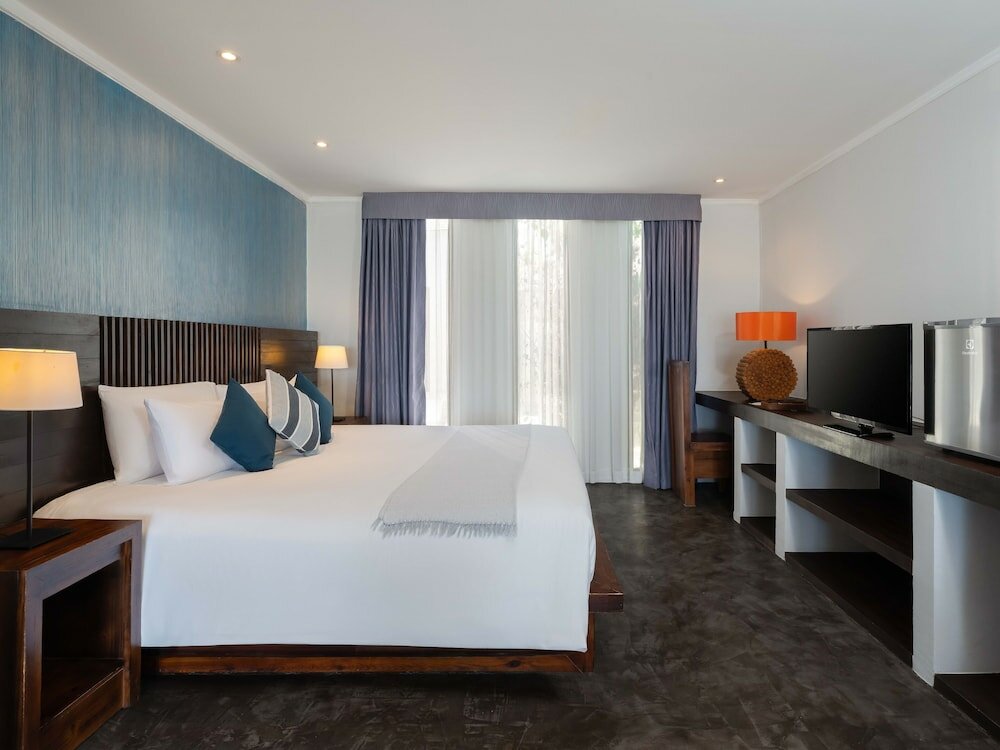 Фото Natai Beach Resort & SPA