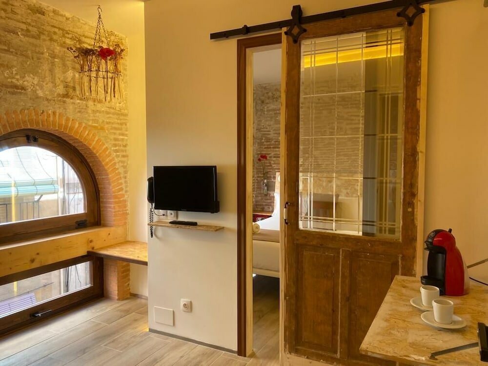 Фото Amfores Boutique Guest House