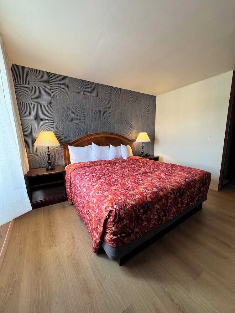 Фото Granada Inn