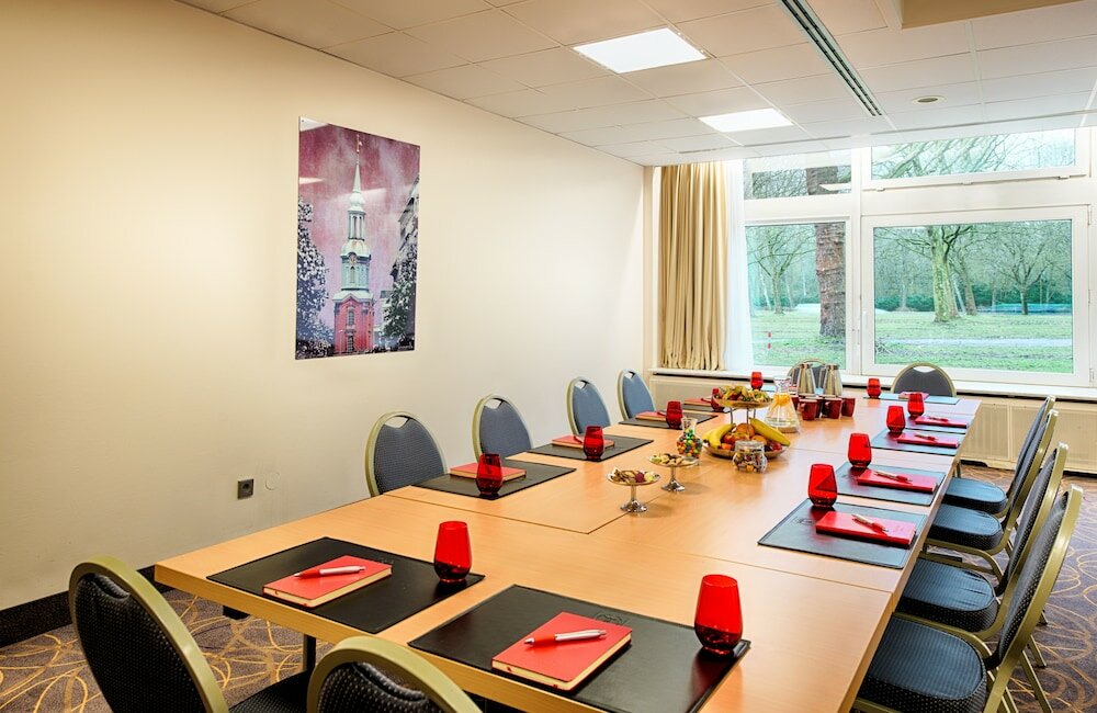 Фото Leonardo Hotel Hamburg City Nord