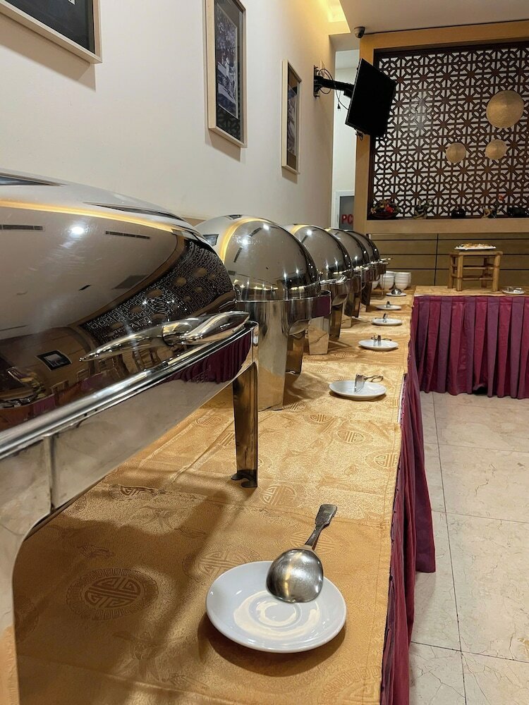 Фото Nhi Phi Hotel