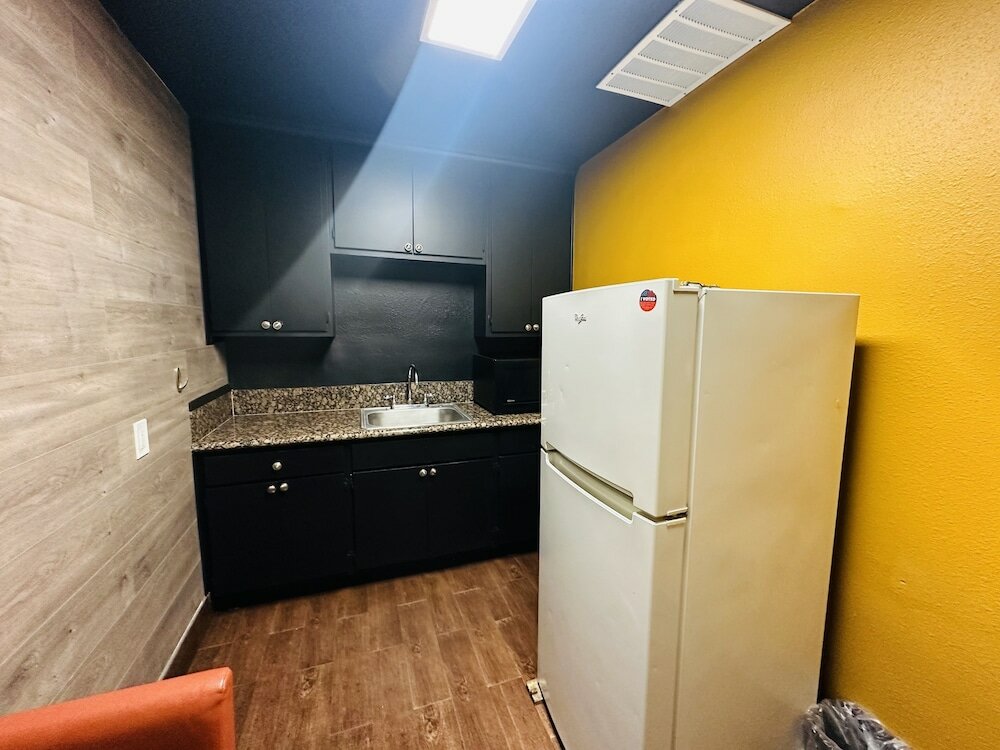 Фото Casa Blanca Inn & Suites