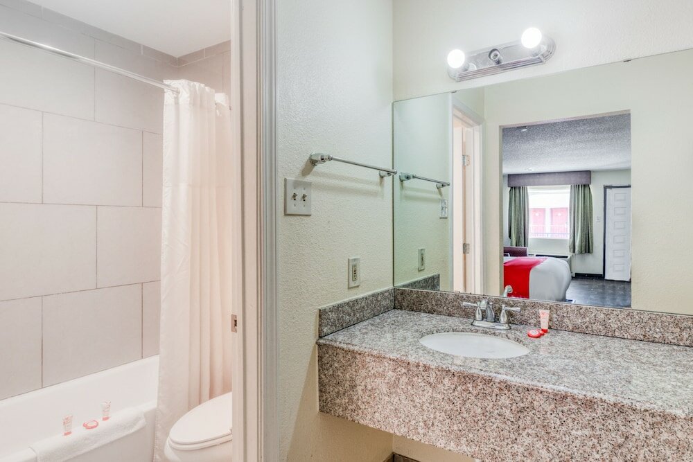 Фото Oyo Hotel Rosenberg Tx I-69