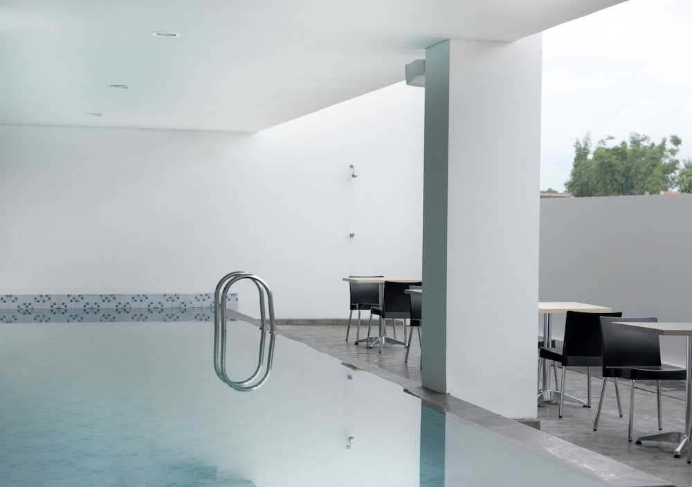 Фото Amaris Hotel Malang