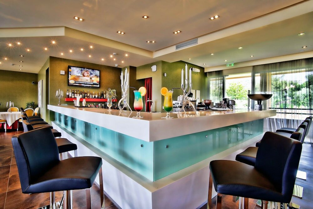 Фото Royal Paradise Beach Resort & SPA