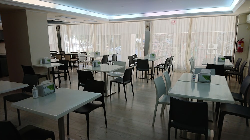 Фото Economy Hotel