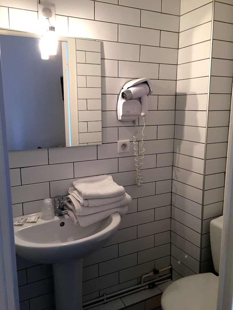 Фото Au Patio Morand Hotel