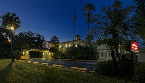 Внешний вид отеля Red Roof Inn Tampa Bay - St. Petersburg в Сент-Питерсберге, фото 1