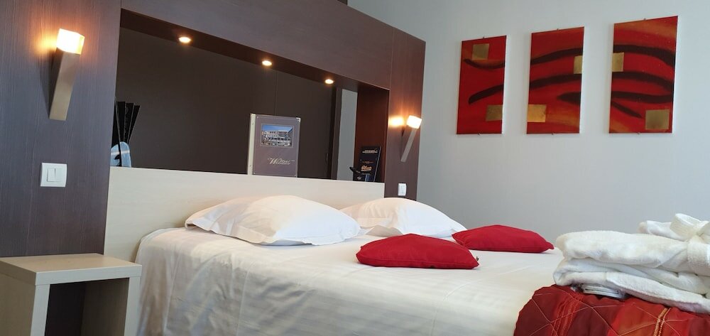 Фото Hôtel Windsor Front De Mer