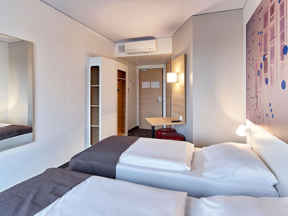 Фото B&b Hotel Köln-Troisdorf