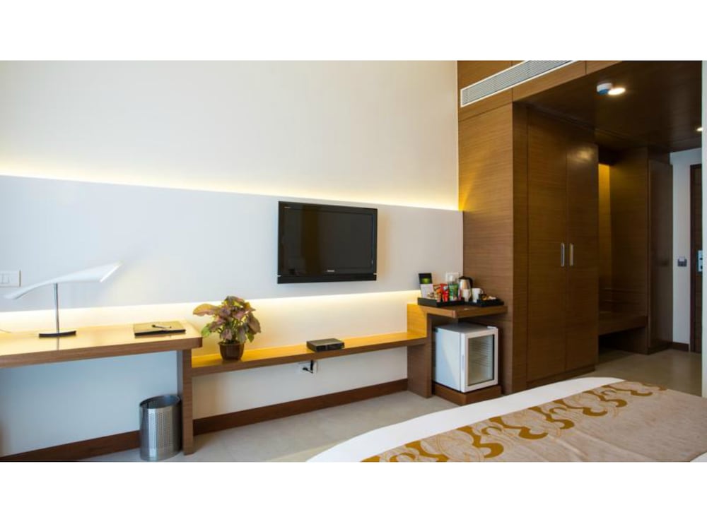 Фото The Fern Residency - Mumbai