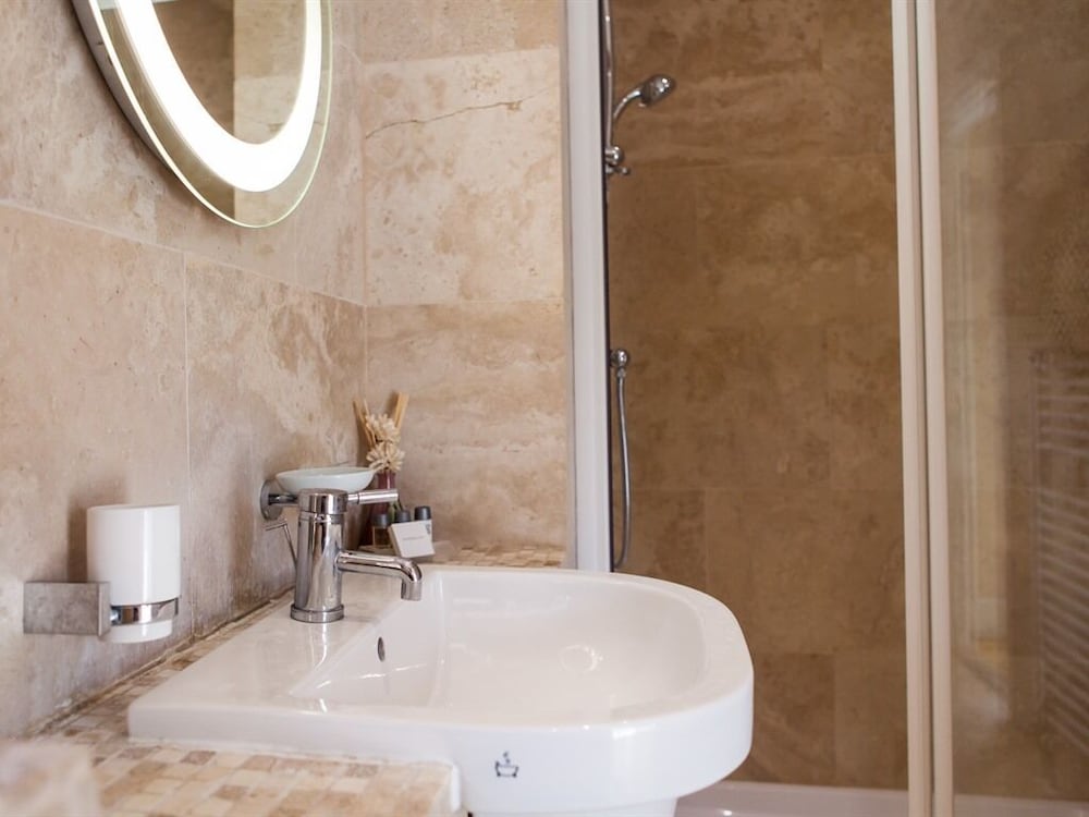 Фото Birch House B&b